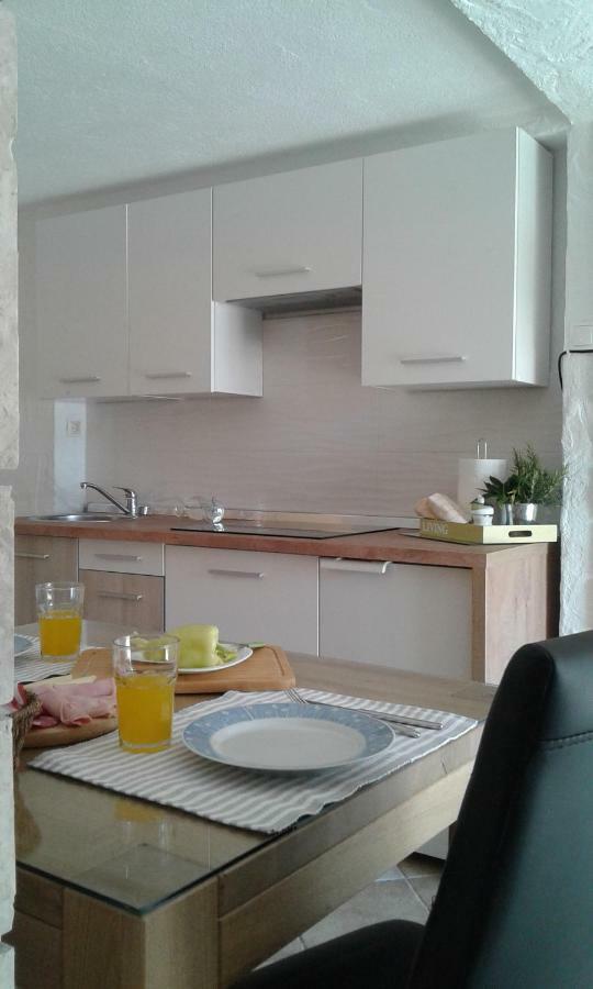 Studio Apartment Marinero Tar-Vabriga Exterior photo